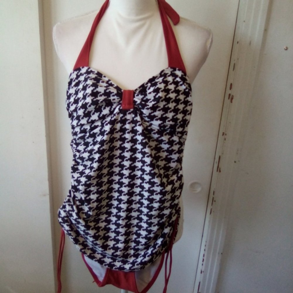 Beach joy one piece swimsuit size L